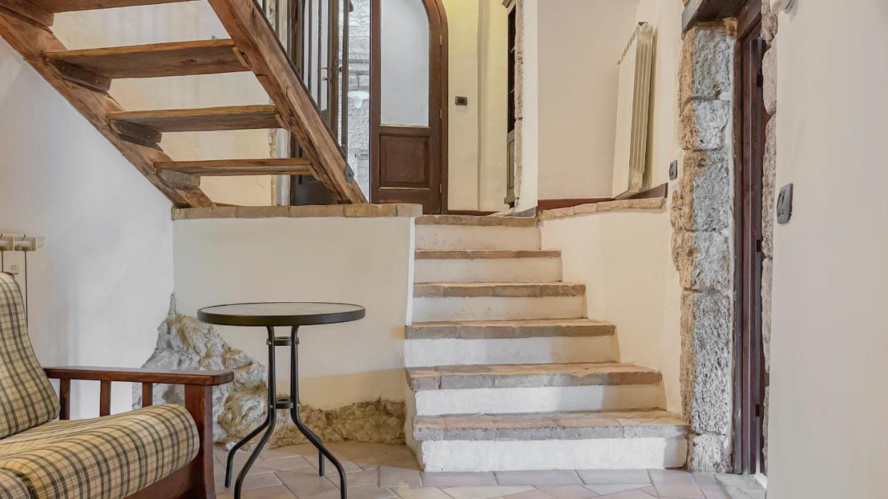 Borgo San Valentino Aparthotel Arrone Εξωτερικό φωτογραφία