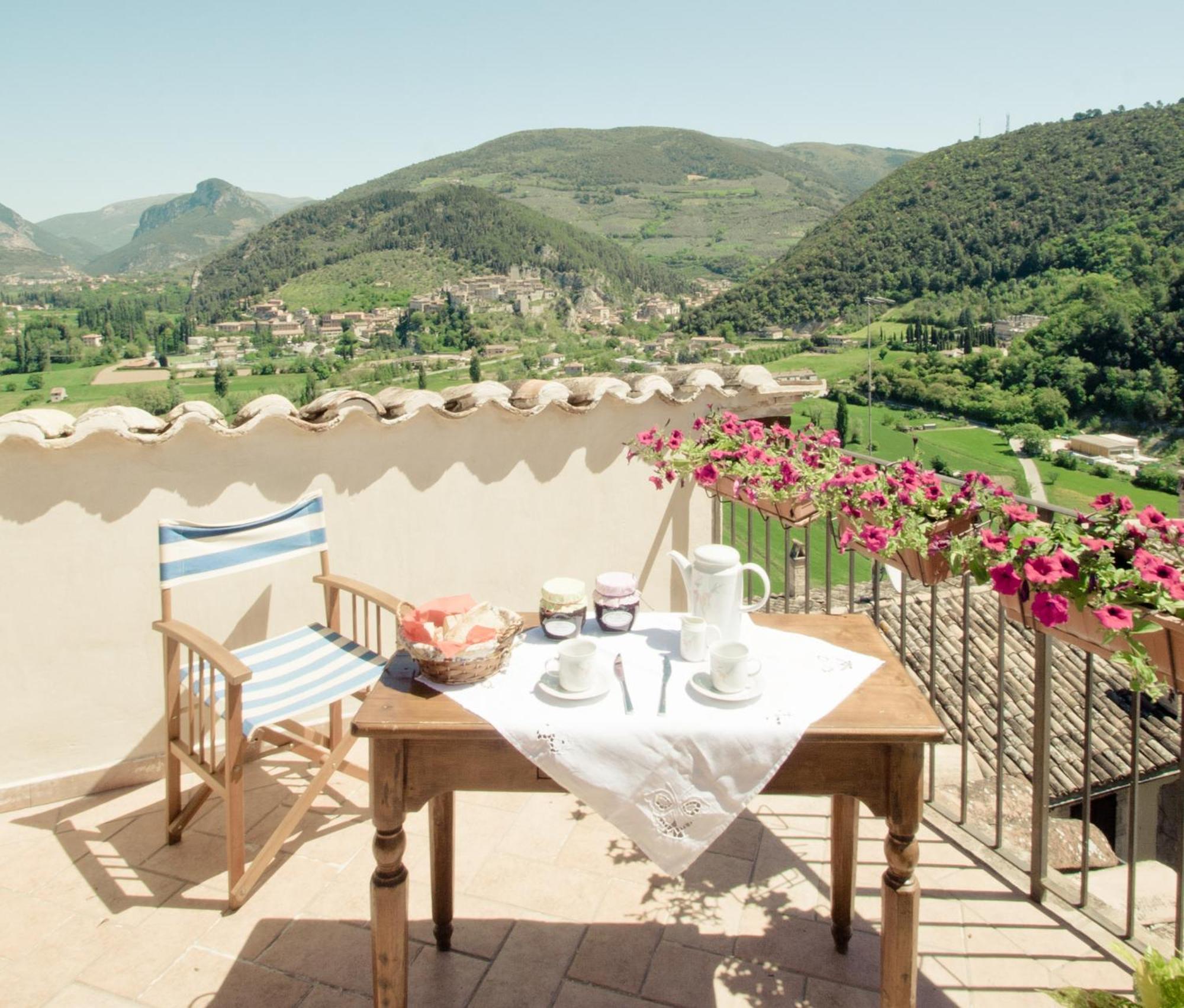 Borgo San Valentino Aparthotel Arrone Εξωτερικό φωτογραφία